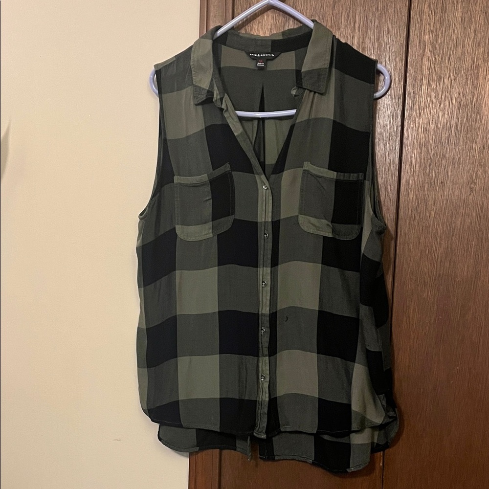 Rock & Republic Women’s Sleeveless Plaid Button-Down Shirt XL